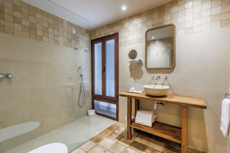 Bathroom 5, Hoposa Uyal, Baleares
