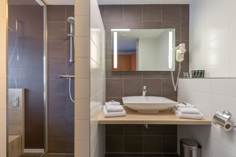 Bathroom 4, Hotel de Baak Seaside, Noordwijk