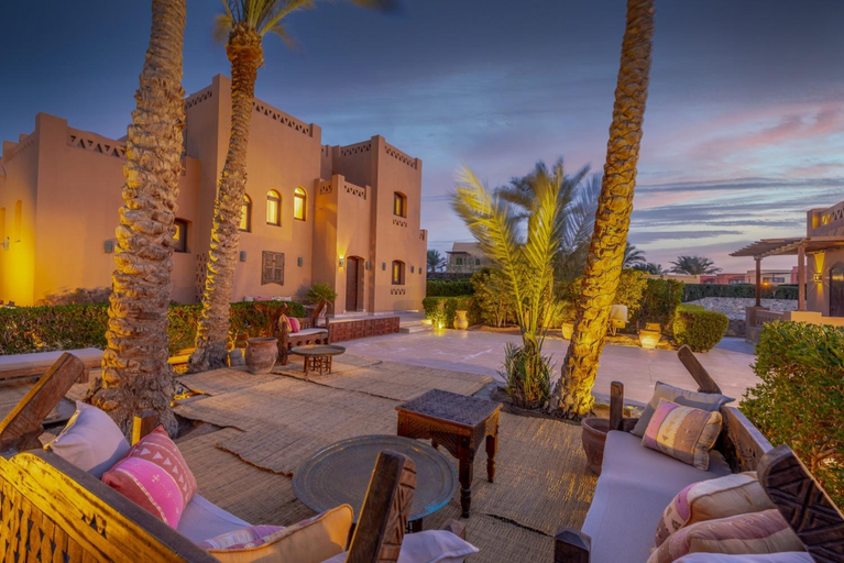 3, Chic 3BR Villa West Golf with Pool, Lagoon View & Guest House, Al-Ghurdaqah 2