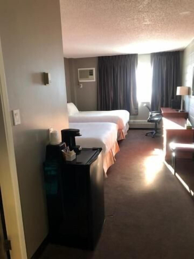 Bedroom 2, Slave Lake Inn and Conference Centre, Division No. 17
