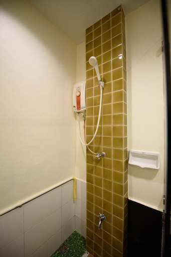 Bathroom 7