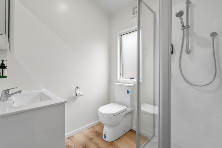 Bathroom 4, Tasman Holiday Parks – Beachaven, Western Bay of Plenty