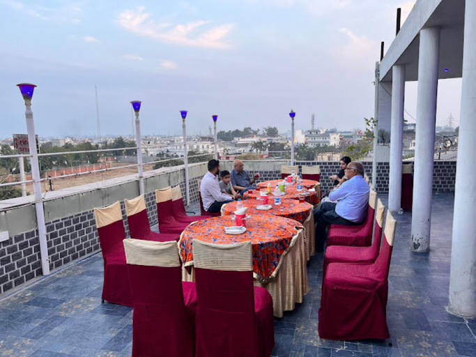 Food & Drinks 4, Goroomgo Gulshah Hotel Jalandhar, Jalandhar