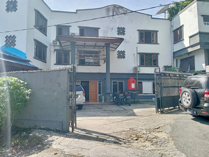Exterior & Views 2, RedDoorz @ Hotel Ermashita Jayapura, Jayapura