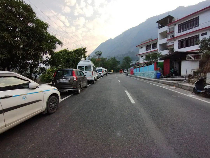 Public Area 3, Kandari Guest House, Chamoli
