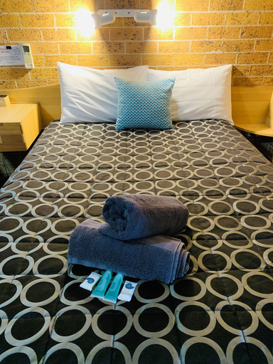 Bedroom 2, Town & Country Motor Inn, Tamworth Regional - Pt A