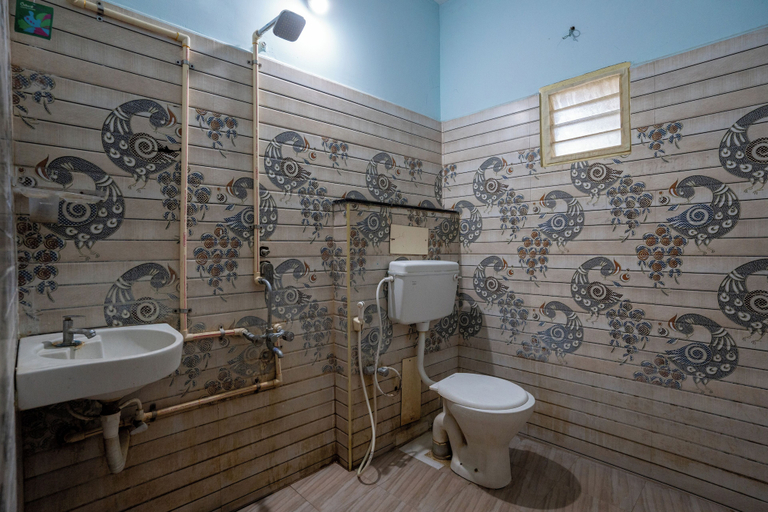 Bathroom 3, Alsha Inn, Kancheepuram