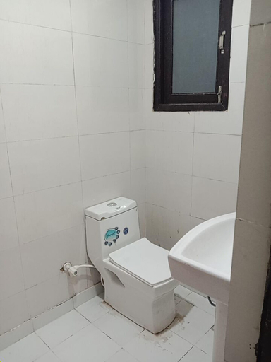 Bathroom 4, Hotel Soho Sector 51 Noida, Gautam Buddha Nagar