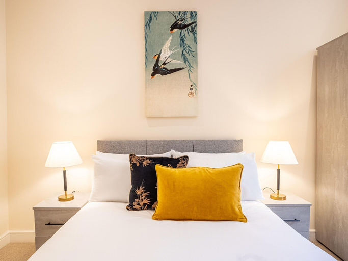 Room 4, Two Bedroom Ipswich Luxury Retreat Self Check-in, Suffolk