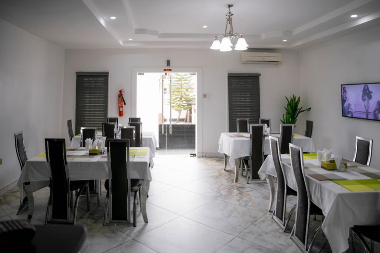 Food & Drinks 4, POSHLUX EXECUTIVE HOTEL, Ikpoba-Okha