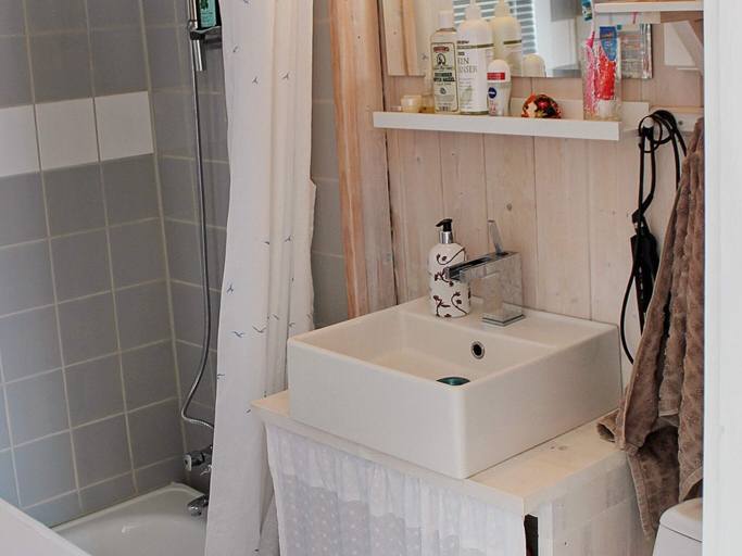 Bathroom 3, 6 Person Holiday Home in Brevik, Porsgrunn