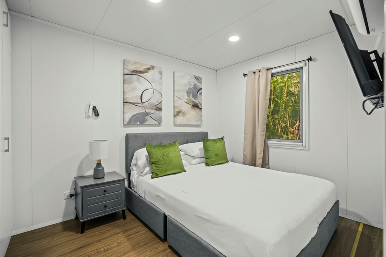 Bedroom 3, Tiny Homes in Fort Lauderdale, Broward