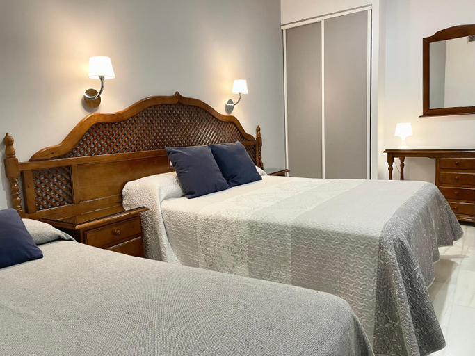 Bedroom 2, Los Omeyas, Córdoba