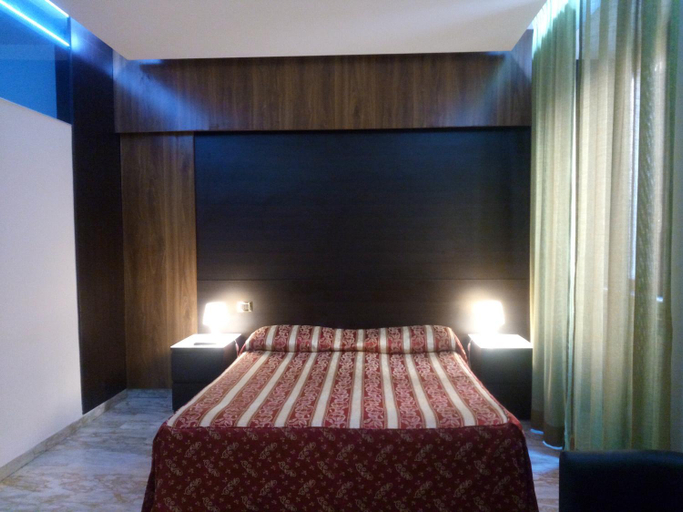 Others 5, Hotel Milazzo Roma, Roma