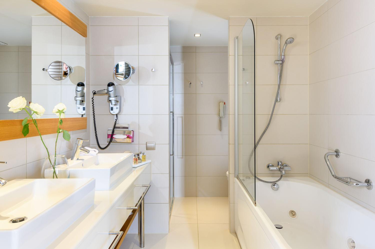 Bathroom 5, Alexander Beach Hotel & Spa, East Macedonia and Thrace