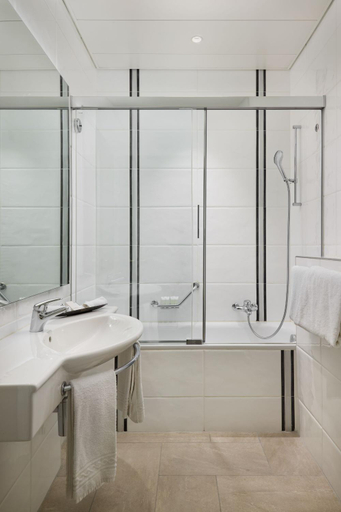 Bathroom 4, Hotel Victoria, Lausanne