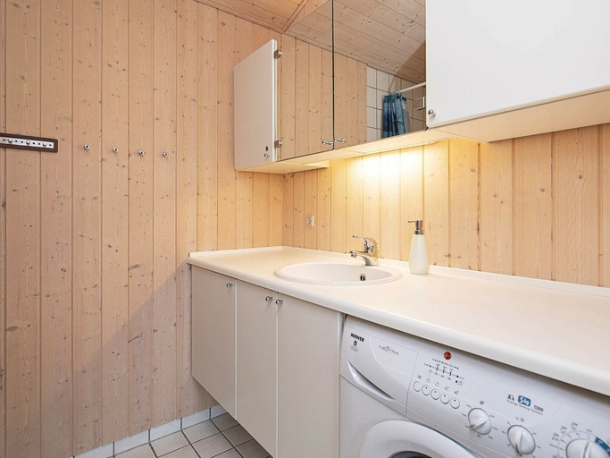 Others 5, Spacious Holiday Home in Tranekaer With Terrace, Langeland