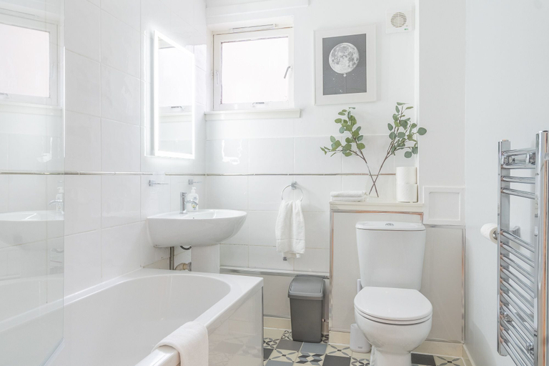 Bathroom, Glasgow Green - Turnball Street, Glasgow