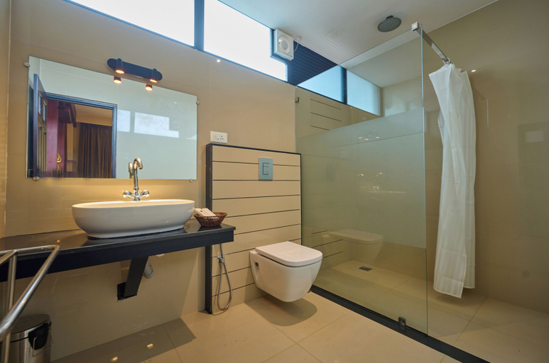 Bathroom 5, Thekkady Gavi Suites, Idukki