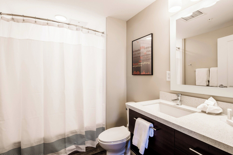 Bathroom 3, TownePlace Suites by Marriott Cleveland, Bradley