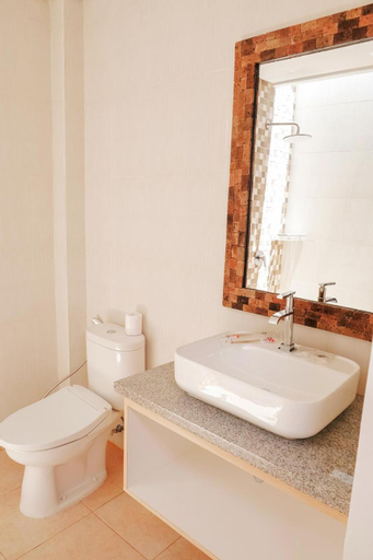 Bathroom 10