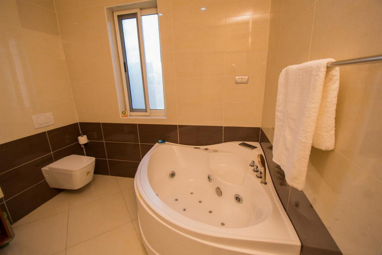Bathroom, Ozidu House, Bwari
