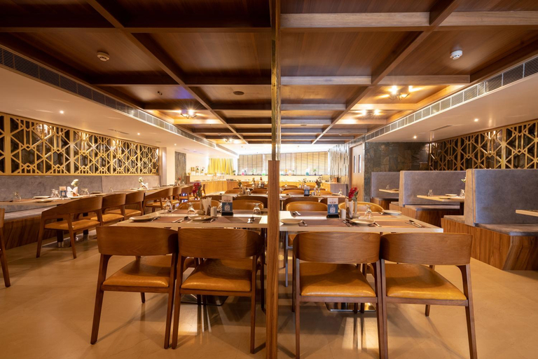 Food & Drinks 5, Hotel Parkelite, Krishna