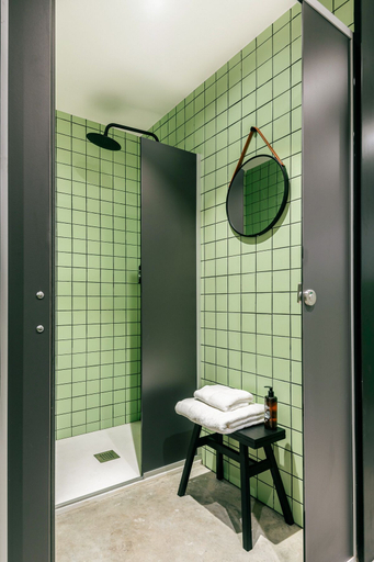 Bathroom 4, Colo Colo. The Smart Hostel, Guipúzcoa