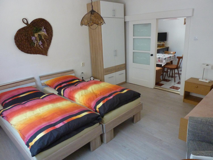 Bedroom 2, Schone, gemutliche Wohnung, Saalfeld-Rudolstadt