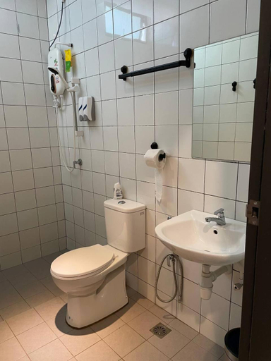 Bathroom 4, SOFEA IMPERIO HOMESTAY @ ALOR SETAR, Pokok Sena