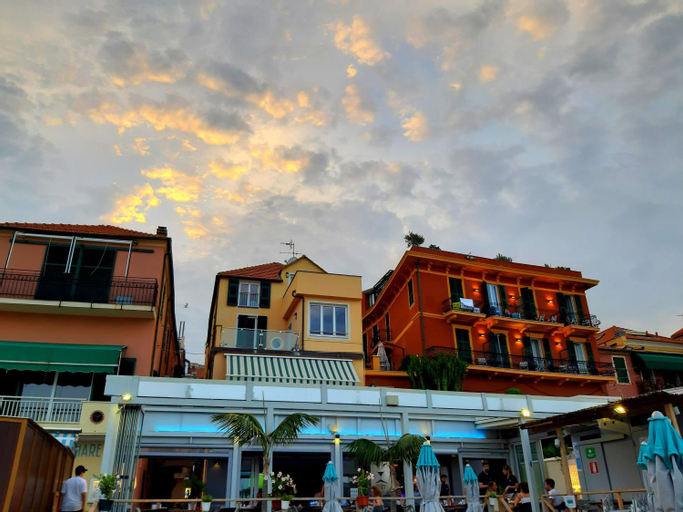 appartamento fronte mare con terrazzo, Savona