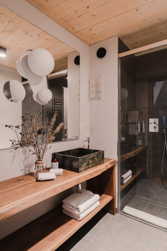 Bathroom 4, Aethos Monterosa, Aosta