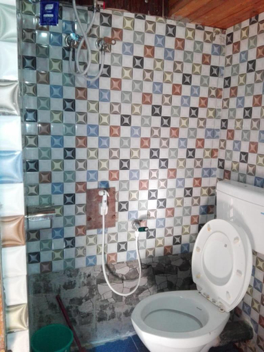 Bathroom 2, Vamoose Rajeshswari, Darjiling