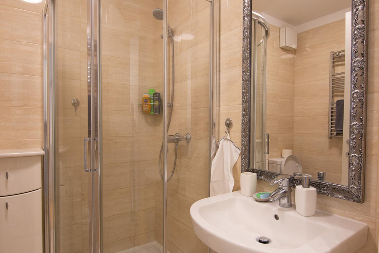 Others 5, A Blok New Modern - Free garage parking, comfortable, quiet with a park view, Belgrade