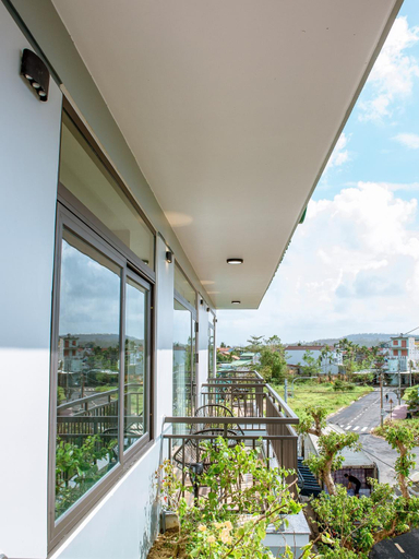 Others 5, Tron Home, Sơn Tịnh