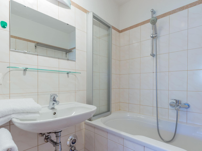 Bathroom 5, Modern Apartment in St Margarethen With Mountain View, Tamsweg