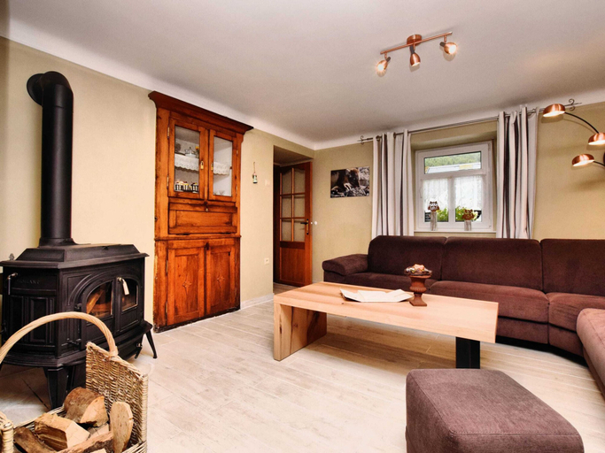 Others 4, Holiday home in Ouren with infrared sauna, Liège