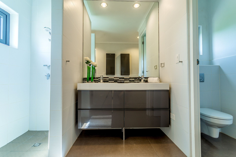Bathroom 3, Spectacular Designer Villa 5 Star Luxury 6 Bedroom New!