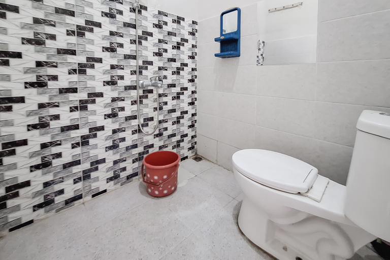Bathroom 5, Urbanview Hotel Penginapan Ananda, Cianjur