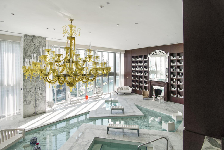 Food & Drinks 4, NEW!!! W Brickell Miami- ICON DELUXE LOUNGE with 2 masters, Miami-Dade