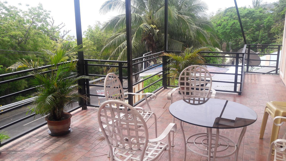 Others 5, D downhill'Place, Oslob