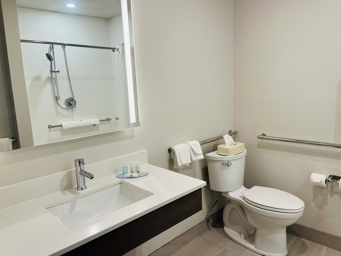 Bathroom 4, Quality Inn Kodiak, Kodiak Island
