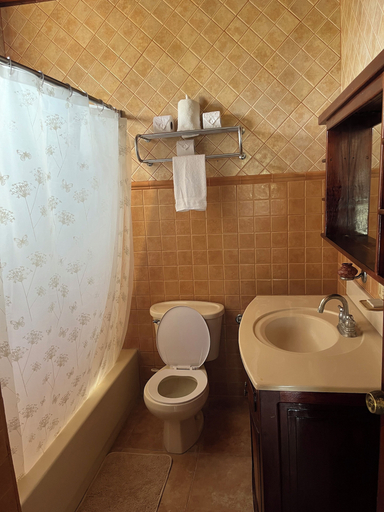 Bathroom 3, Beachside stay at Villa ViYarte, Tola