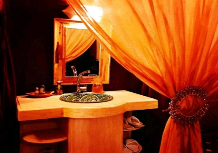 Bathroom 3, Berber Camp, Errachidia