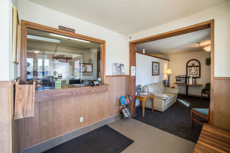 Others 4, Rodeway Inn Cheyenne I-80 East, Laramie