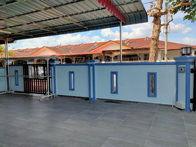 Exterior & Views 9