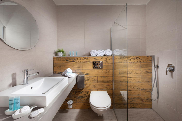 Bathroom 5, Keshet Yehonatan Country Lodging