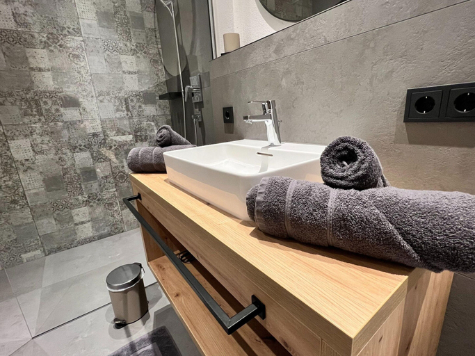 Bathroom 2, Inviting Apartment With Terrace, Imst