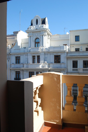 Others 5, Hostal Galaico, Madrid