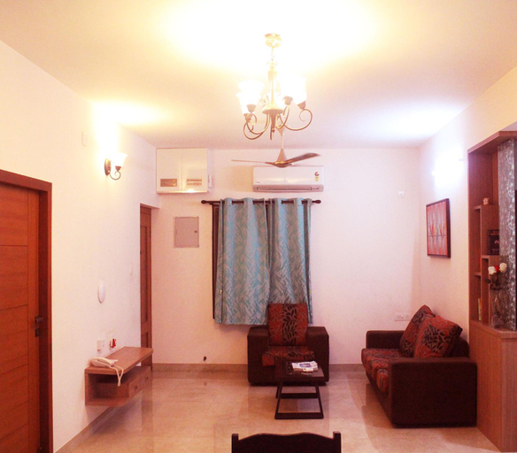 Others 5, Splendid Room, Chennai